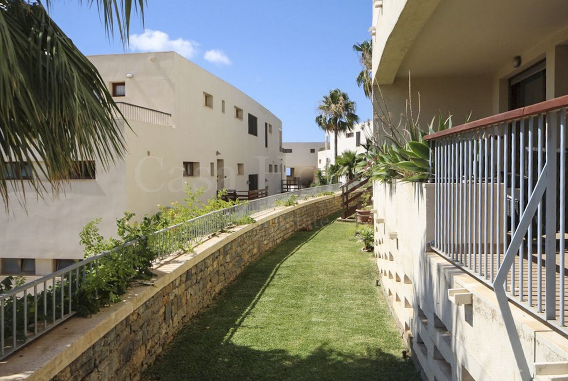 Apartamento Planta Baja en Lomas de los Monteros, Marbella