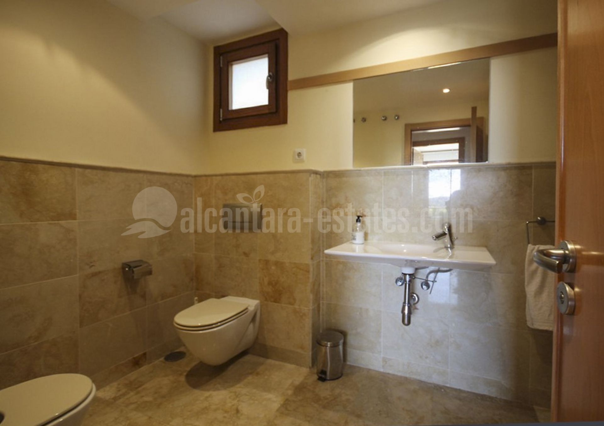 Apartamento Planta Baja en Lomas de los Monteros, Marbella