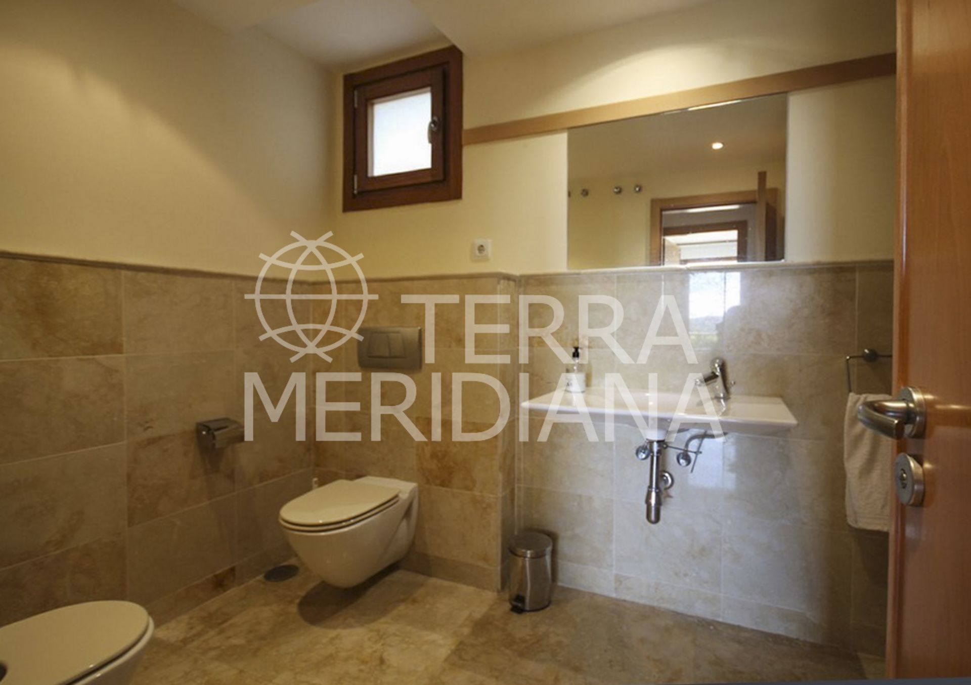 Ground Floor Apartment in Lomas de los Monteros, Marbella