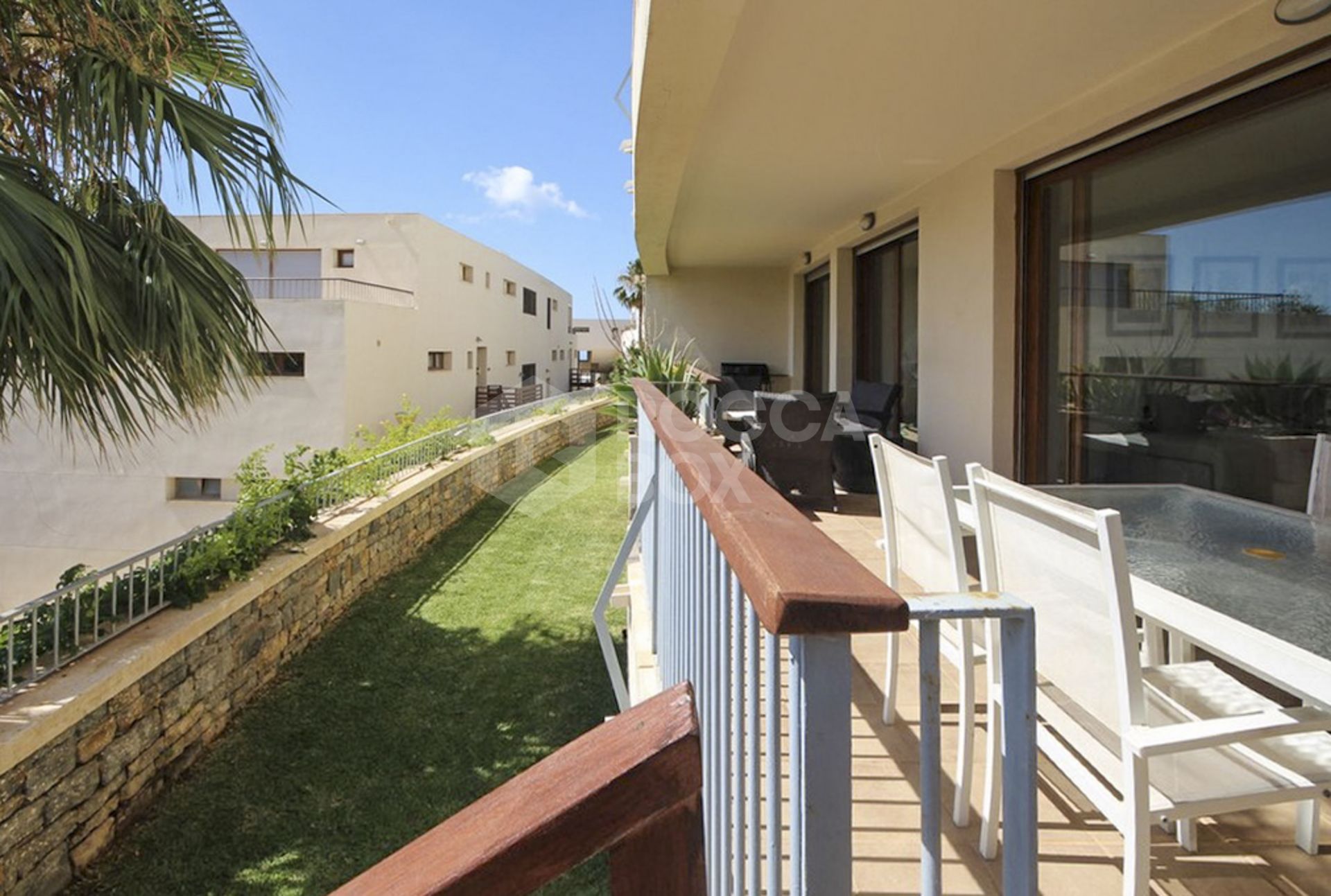 Ground Floor Apartment for sale in Lomas de los Monteros, Marbella East