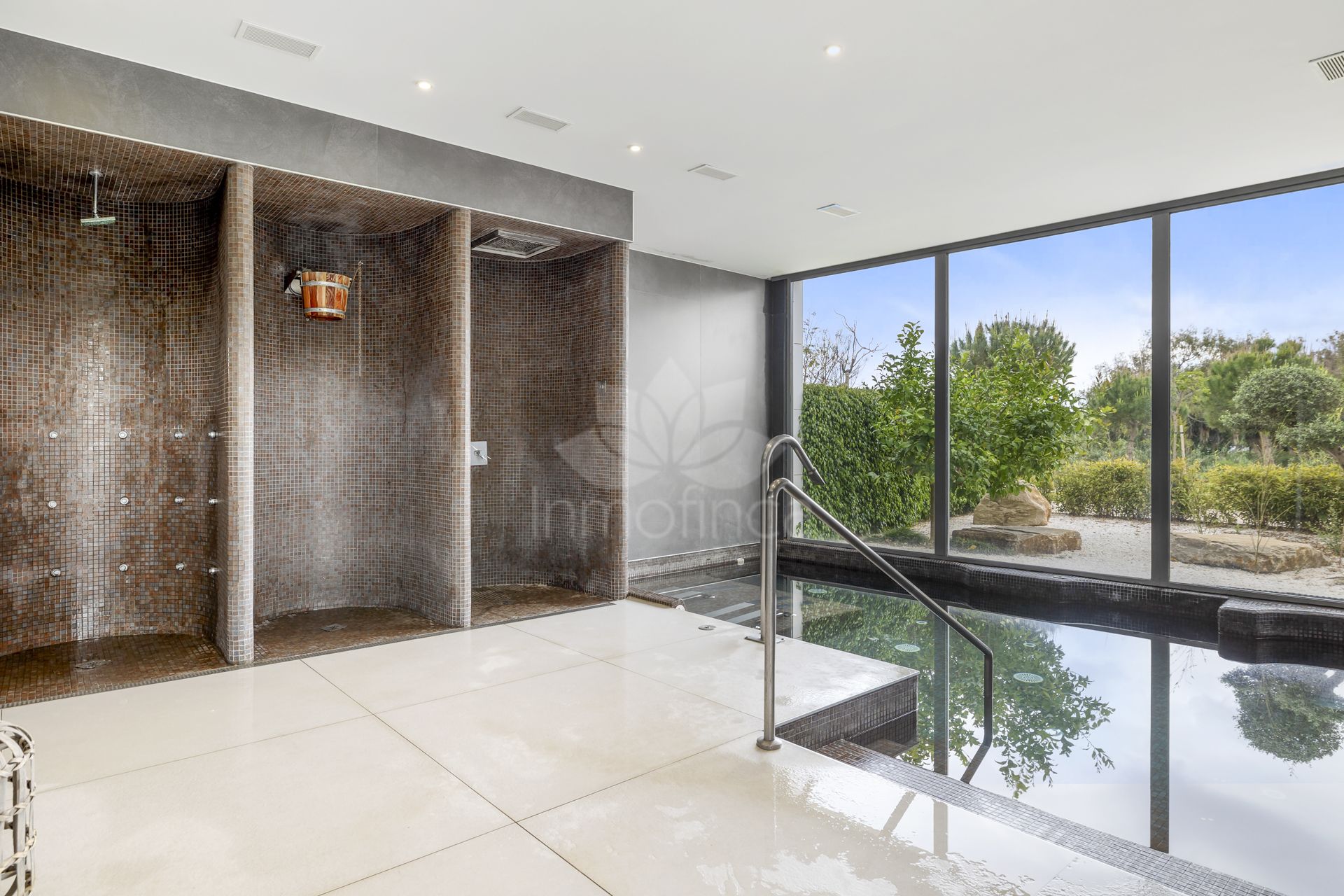 Apartamento en The Edge, Estepona