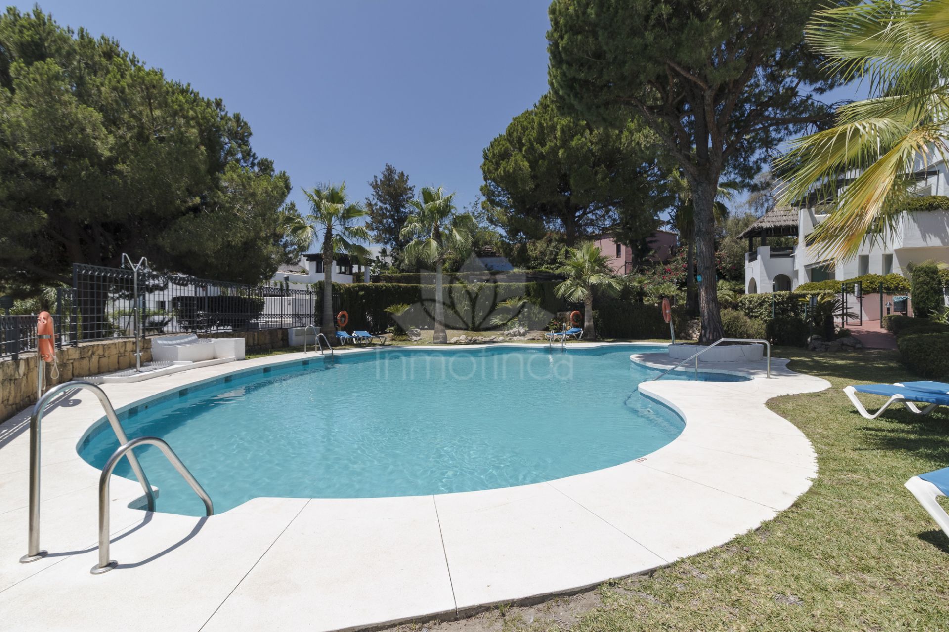 Apartamento Planta Baja en Rio Real, Marbella