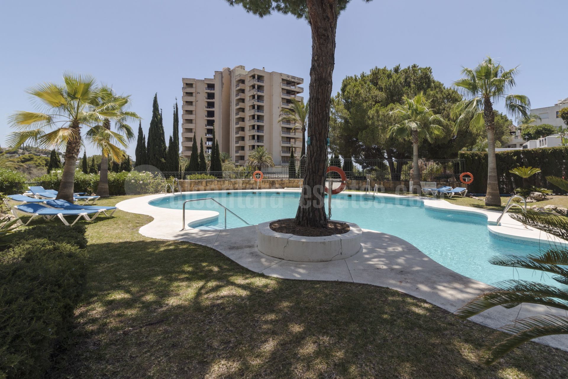 Apartamento Planta Baja en Rio Real, Marbella