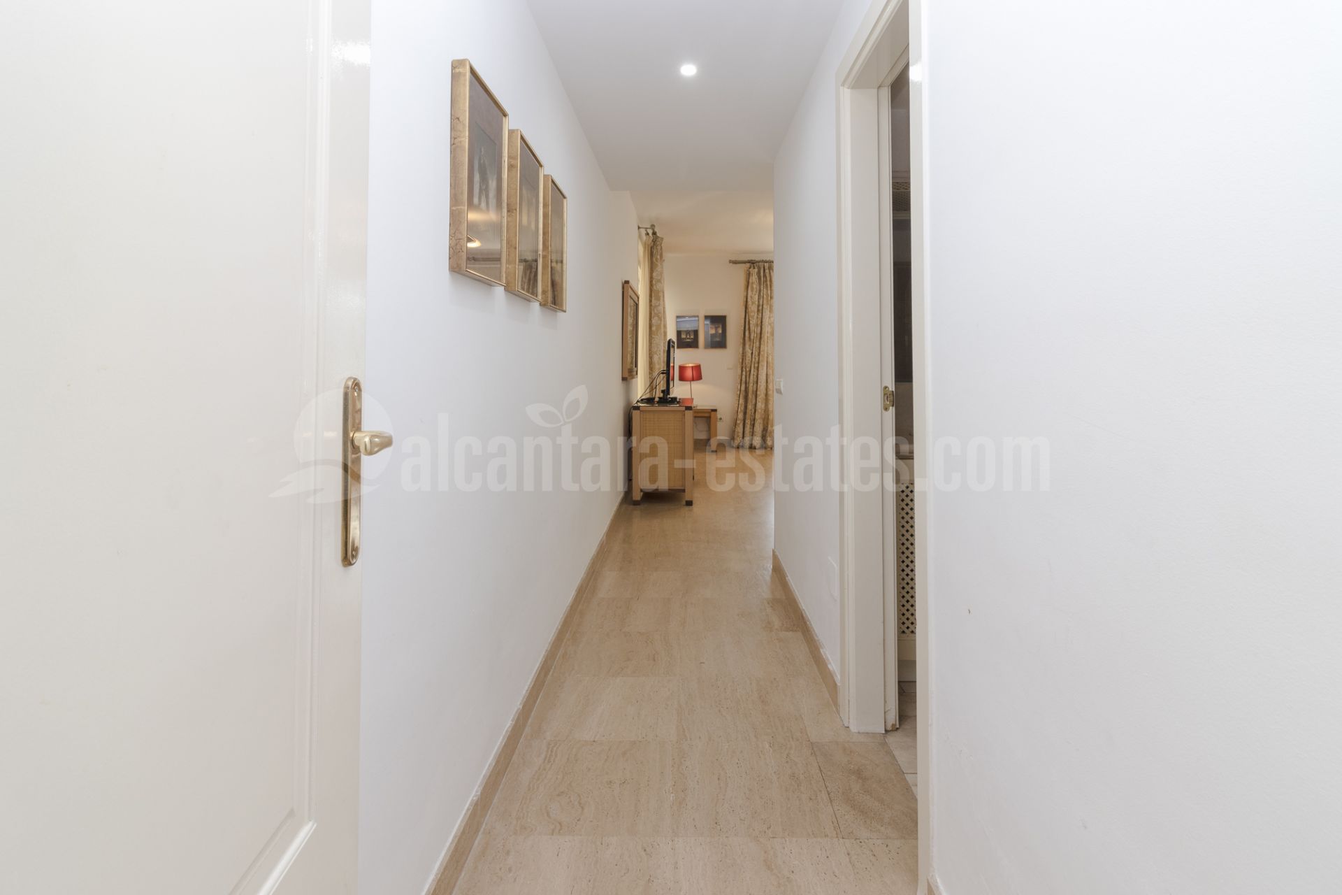 Apartamento Planta Baja en Rio Real, Marbella