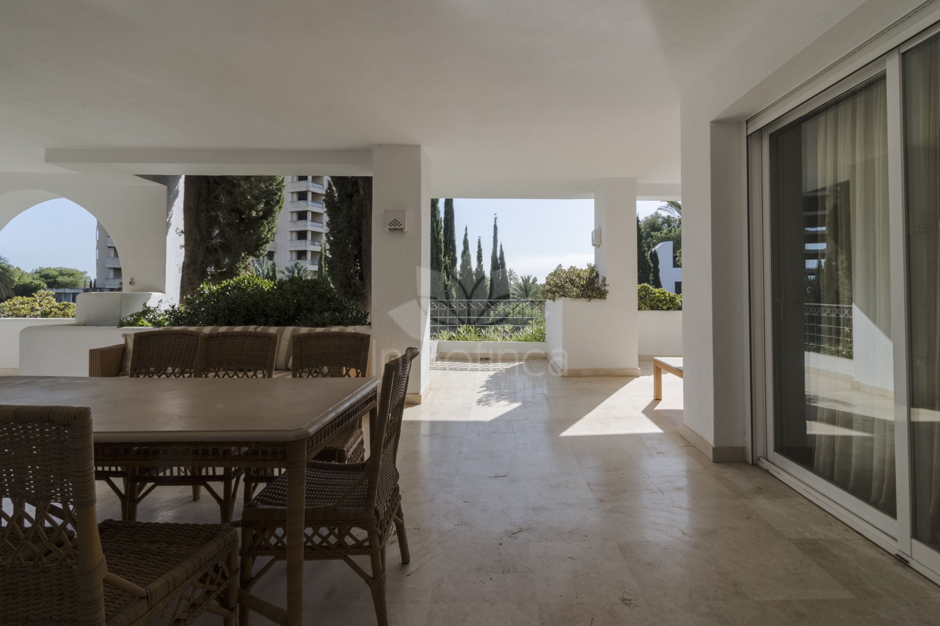 Apartamento Planta Baja en Rio Real, Marbella