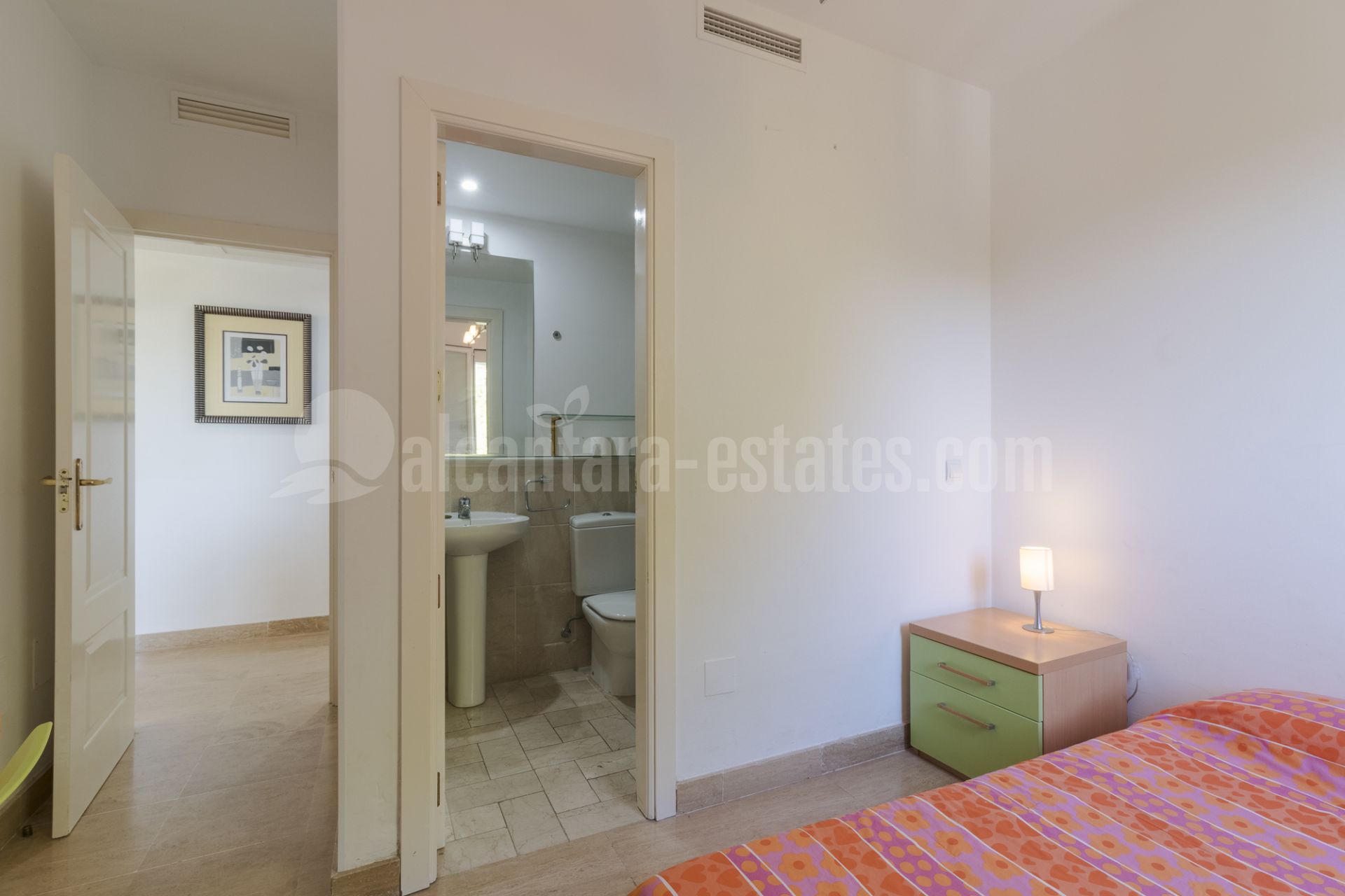 Apartamento Planta Baja en Rio Real, Marbella