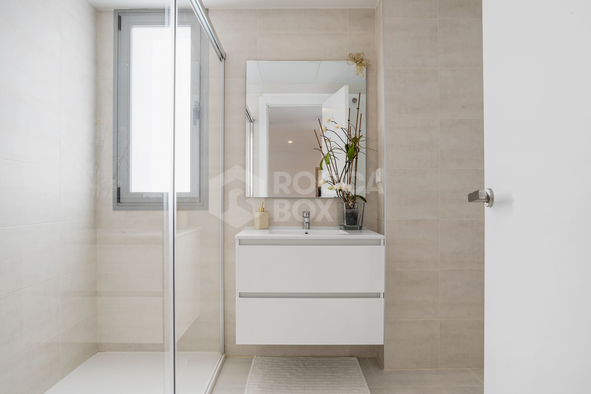 Penthouse for sale in Vanian Green Village, Estepona East