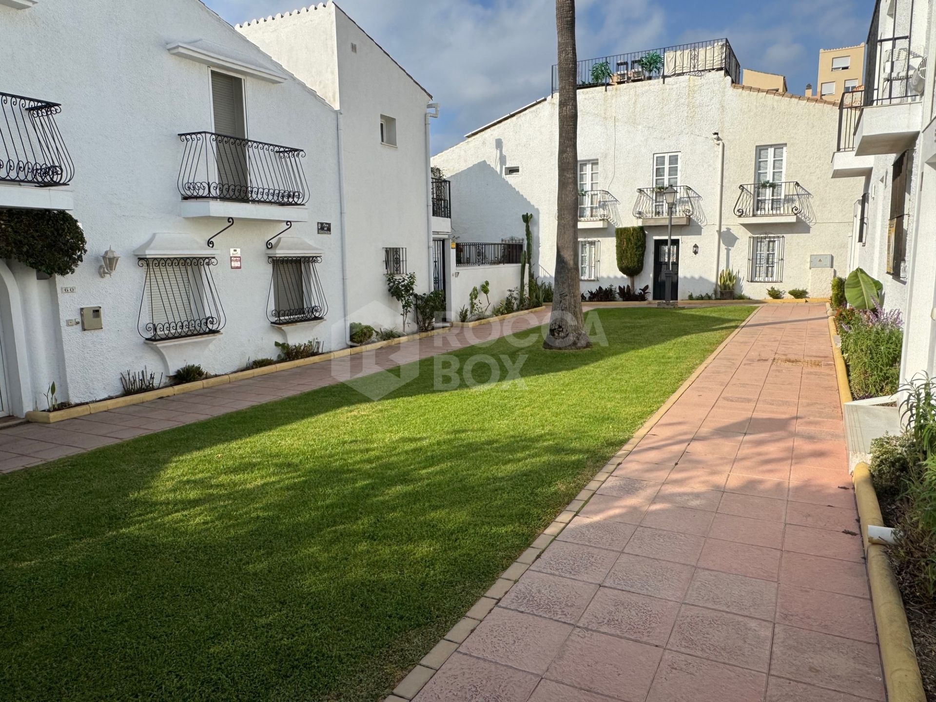 Town House for sale in El Pirata, Estepona East