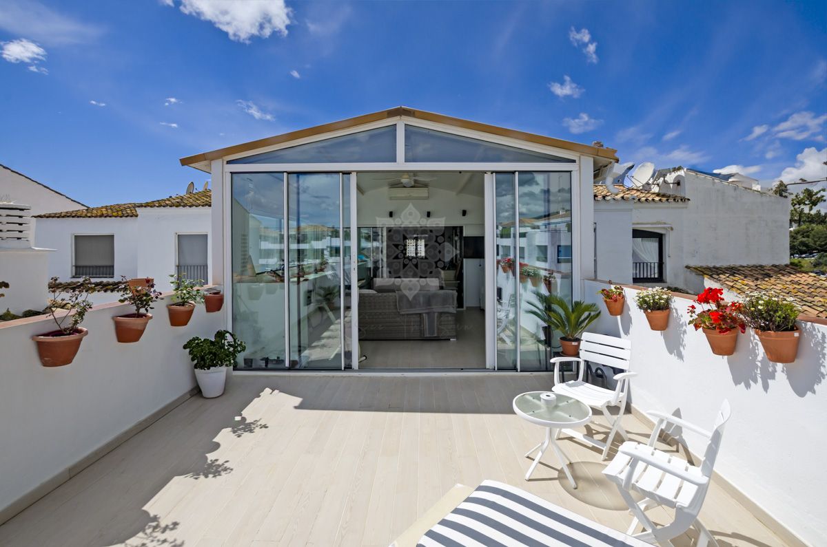 Penthouse in Jardines del Puerto, Marbella