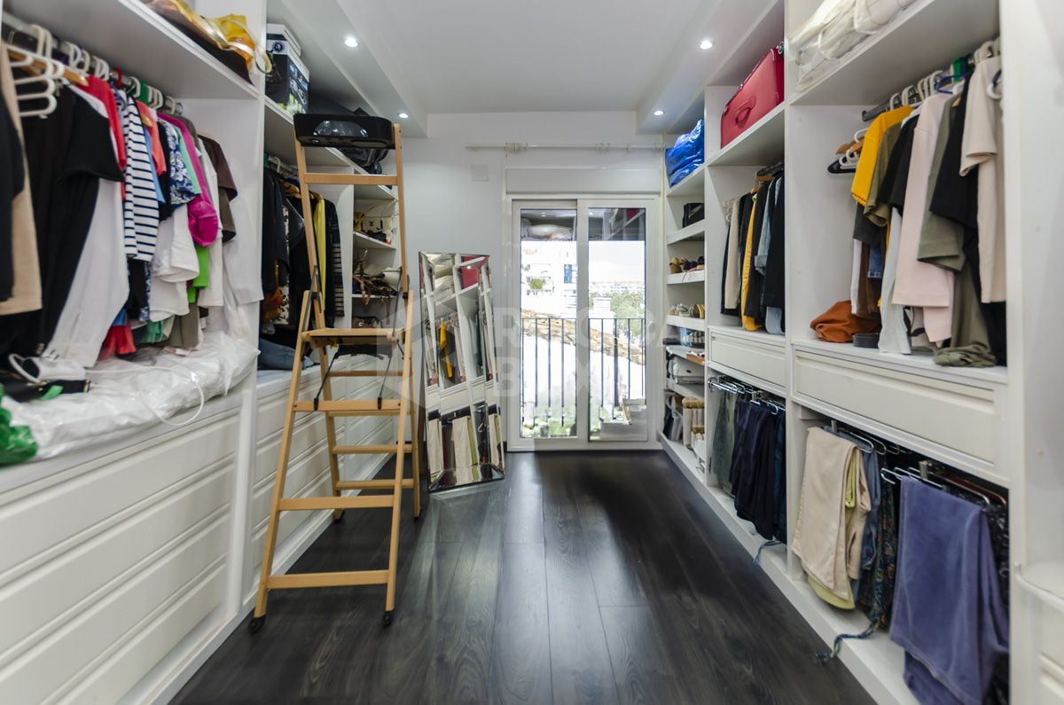 Penthouse for sale in Jardines del Puerto, Puerto Banus