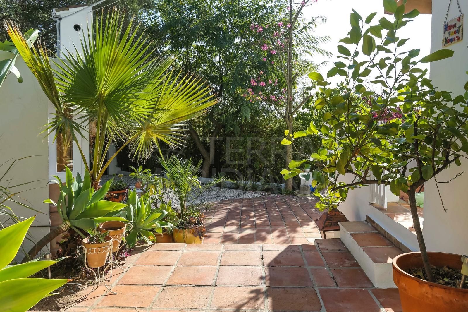 Villa in La Resina Golf, Estepona