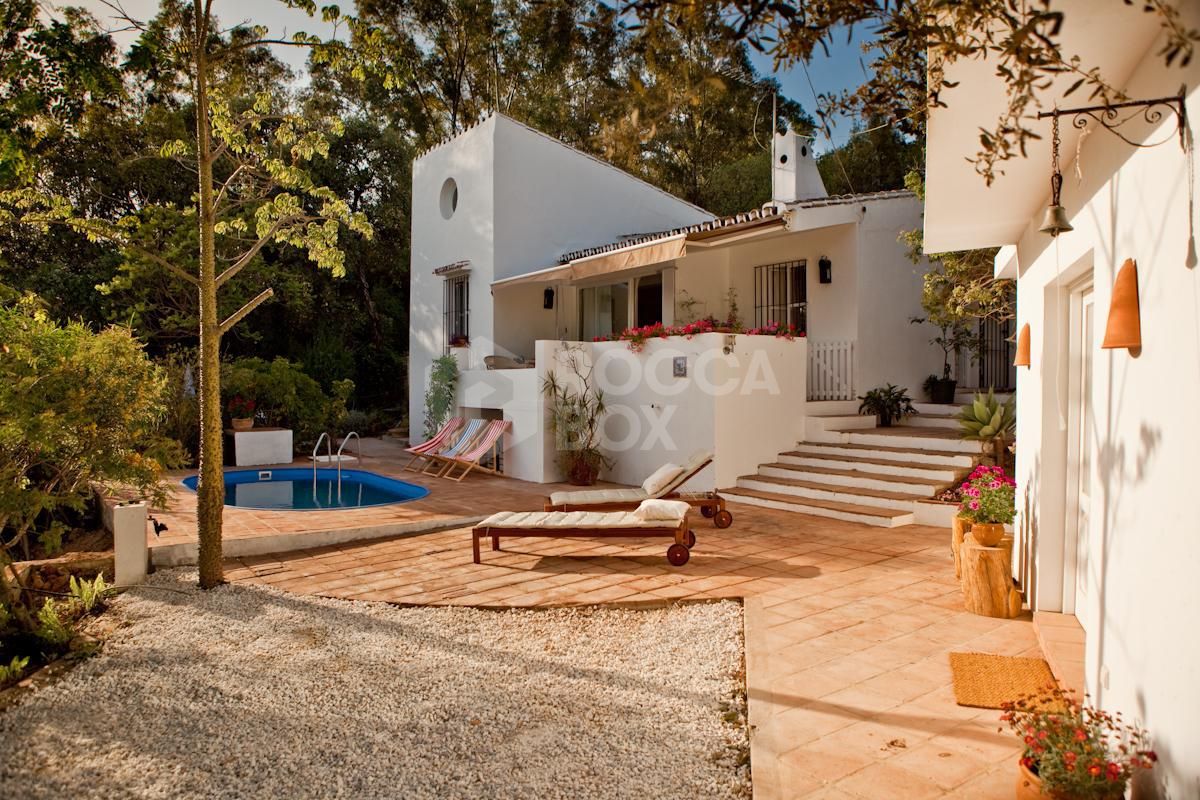 Villa for sale in La Resina Golf, Estepona East