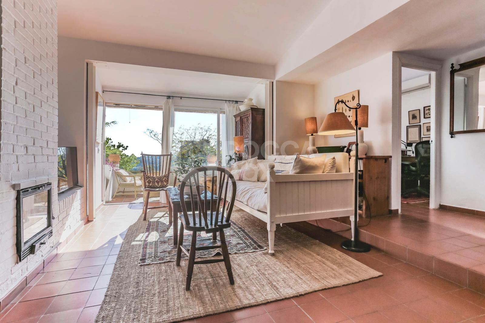 Villa for sale in La Resina Golf, Estepona East