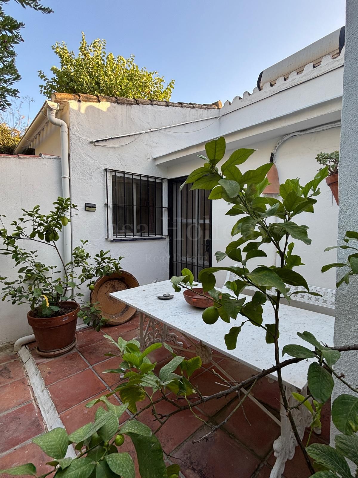 Villa in La Resina Golf, Estepona