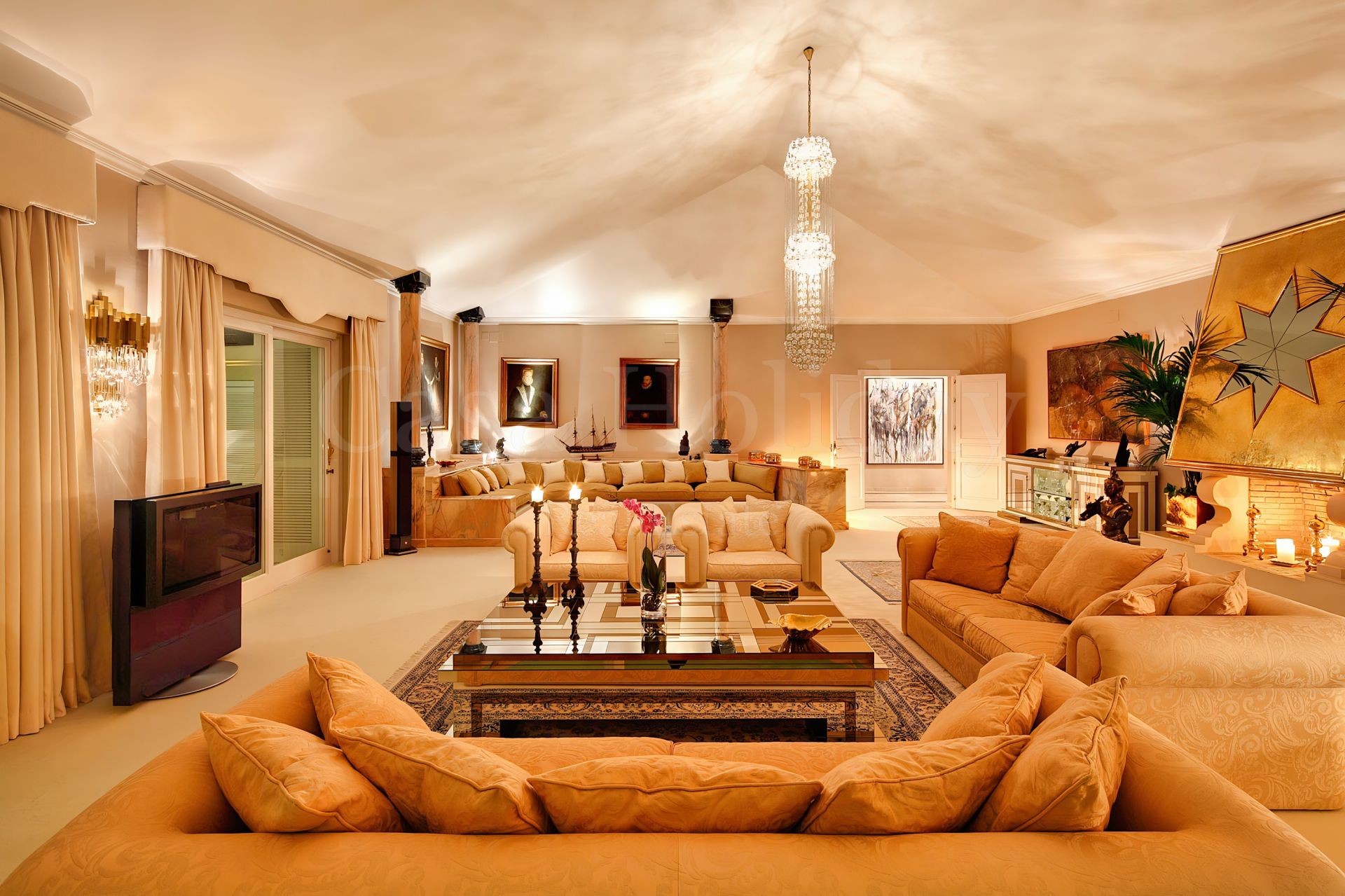 Villa en Rio Real Golf, Marbella