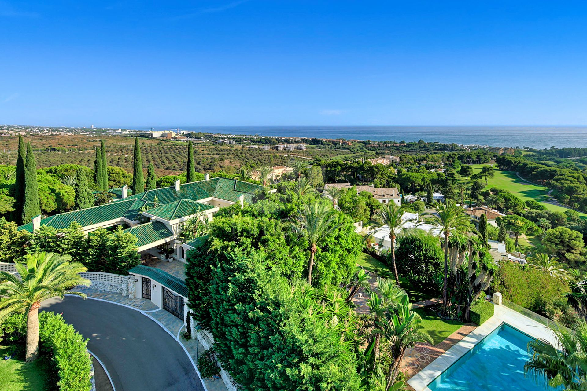 Villa en Rio Real Golf, Marbella