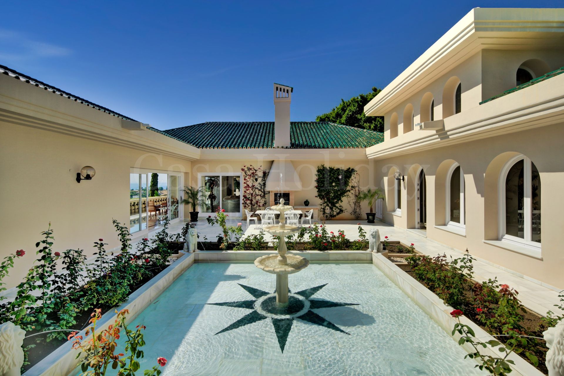 Villa en Rio Real Golf, Marbella