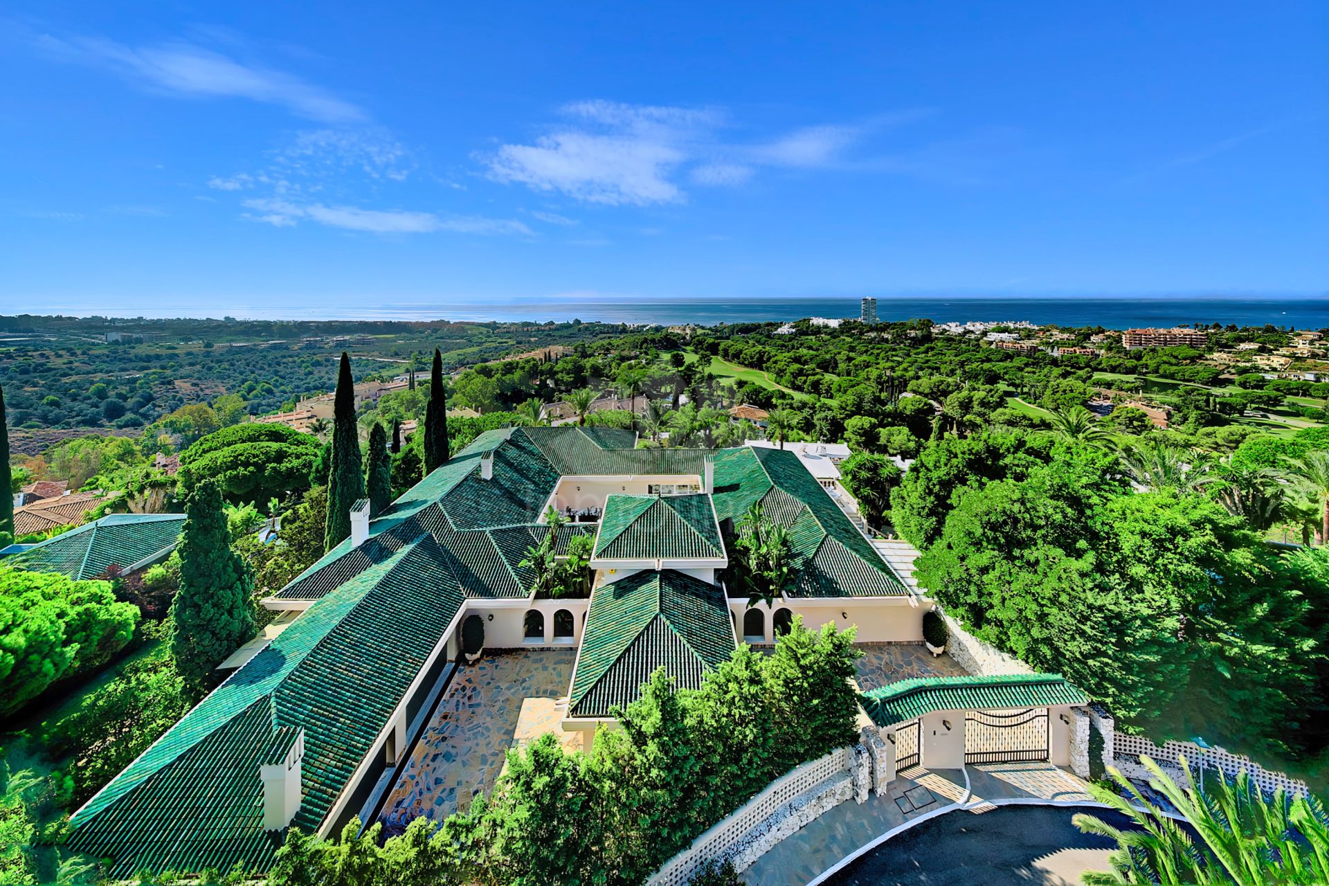 Villa en Rio Real Golf, Marbella