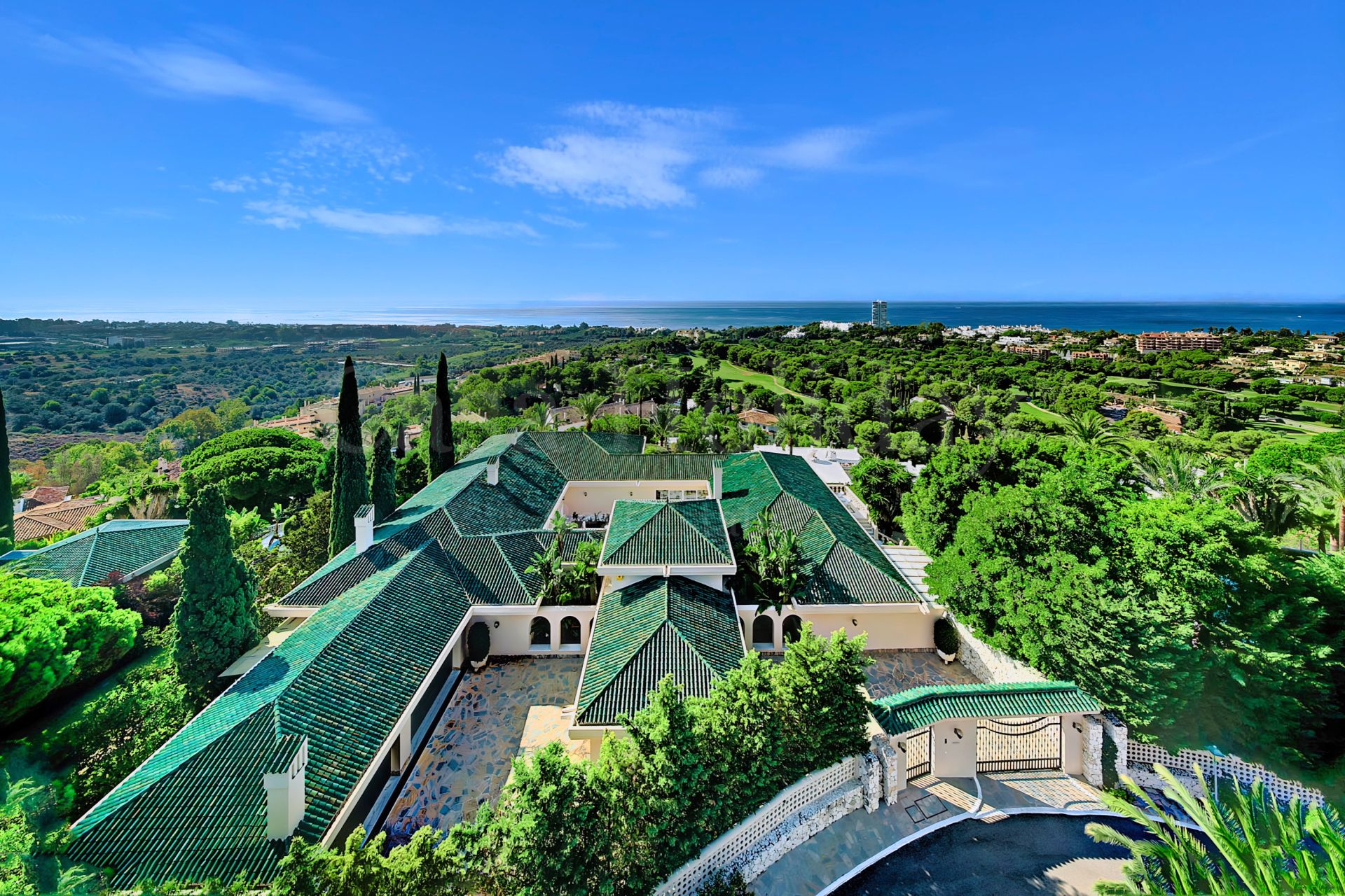 Villa en Rio Real Golf, Marbella