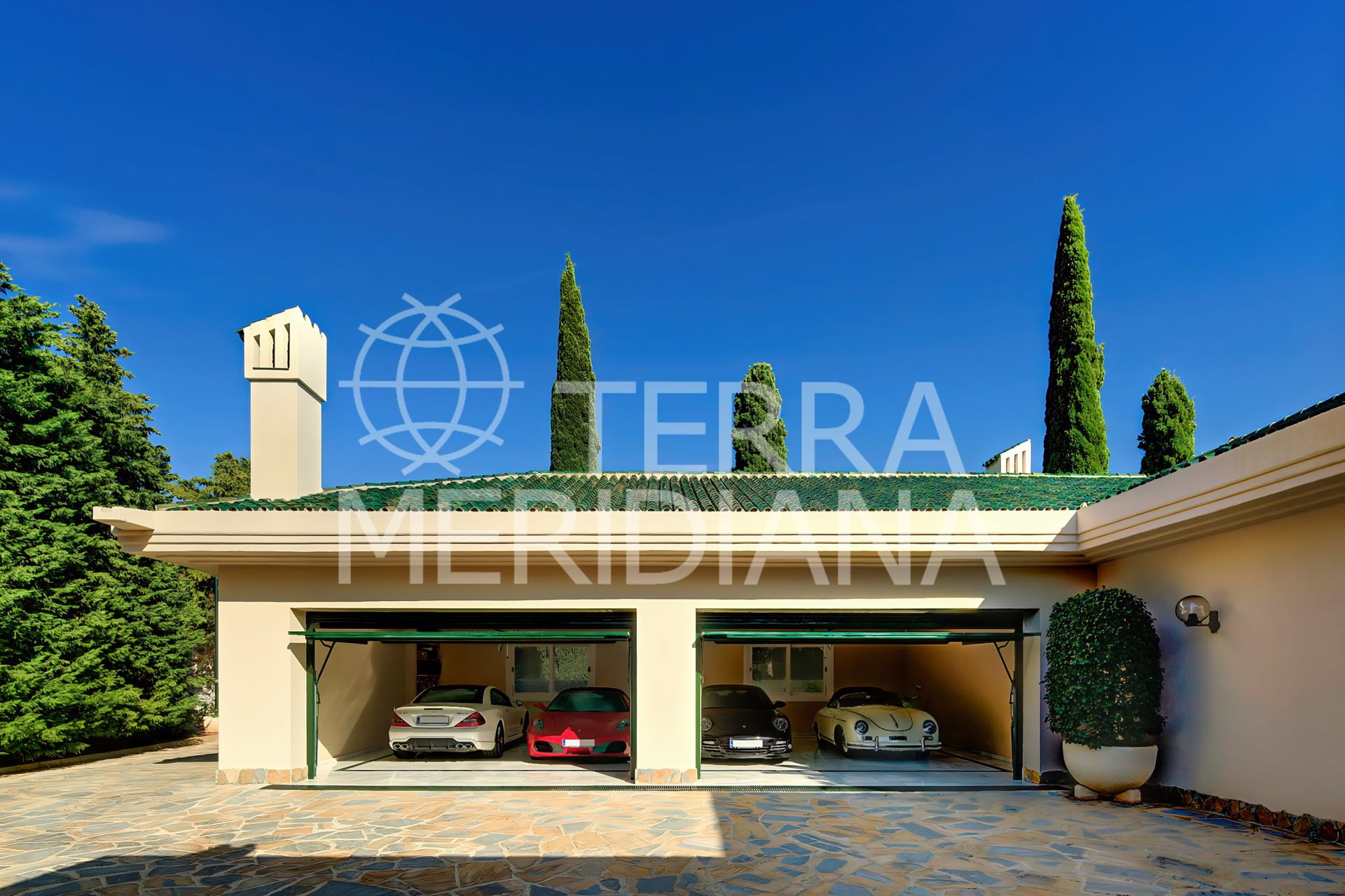 Villa in Rio Real Golf, Marbella
