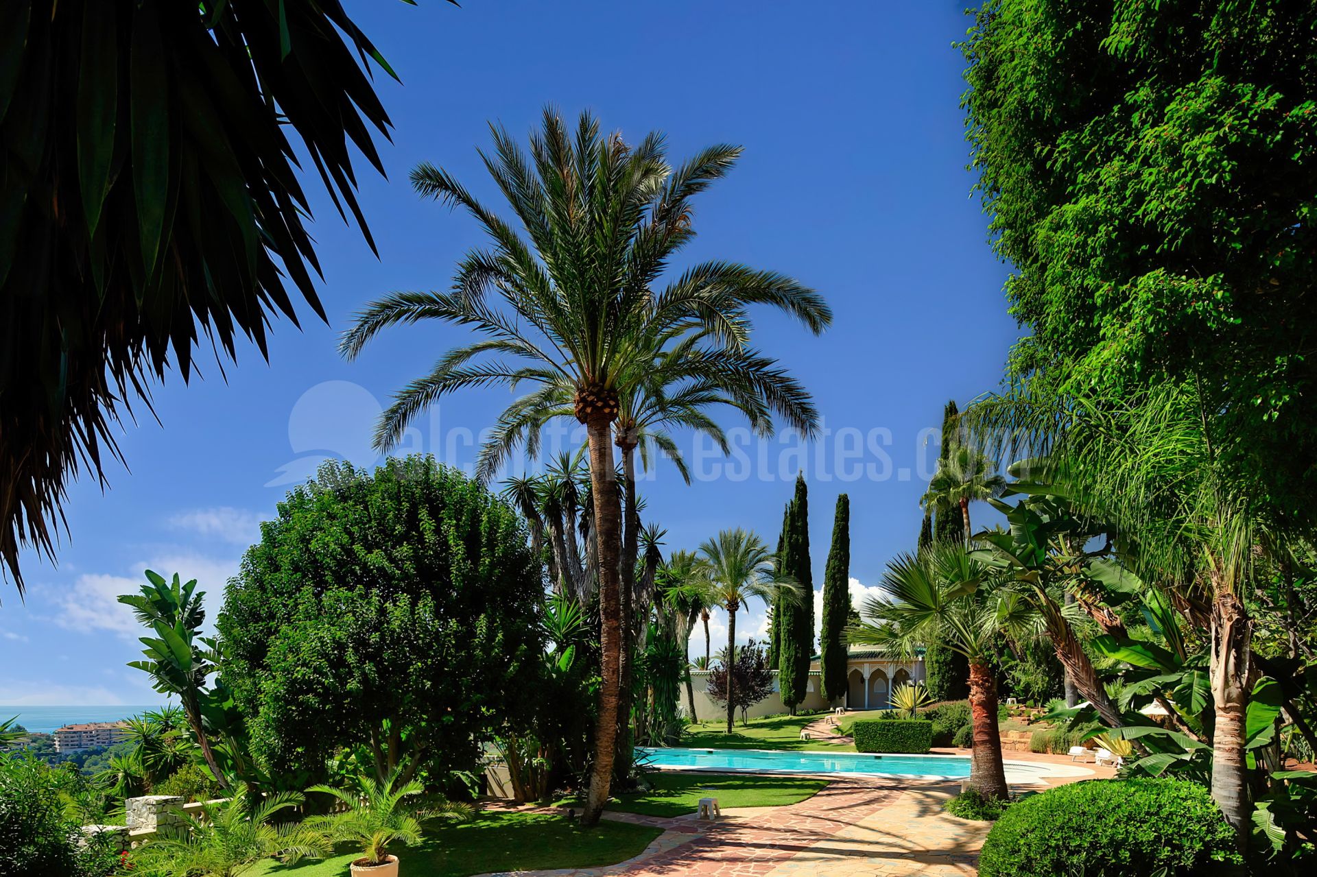 Villa in Rio Real Golf, Marbella