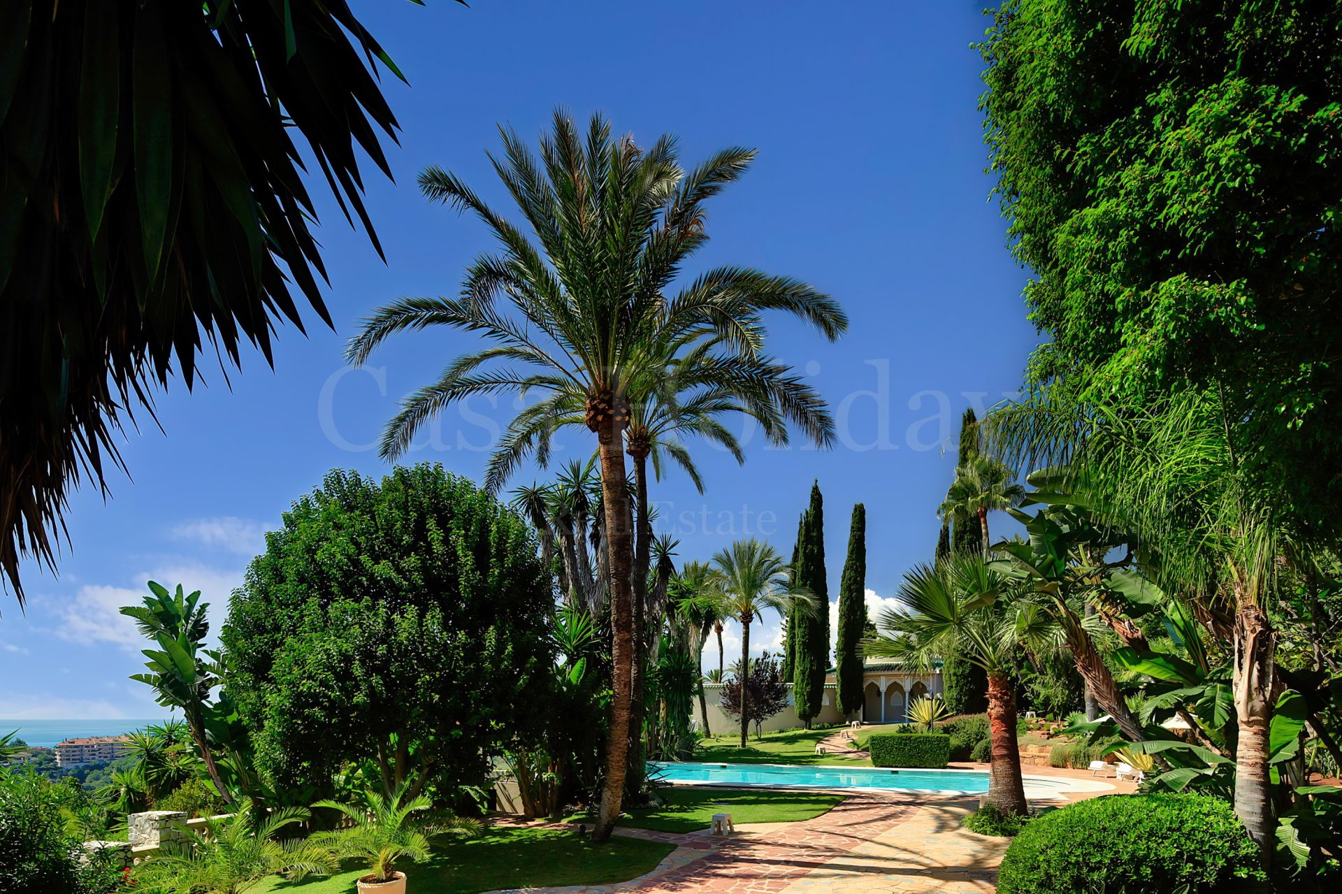 Villa en Rio Real Golf, Marbella