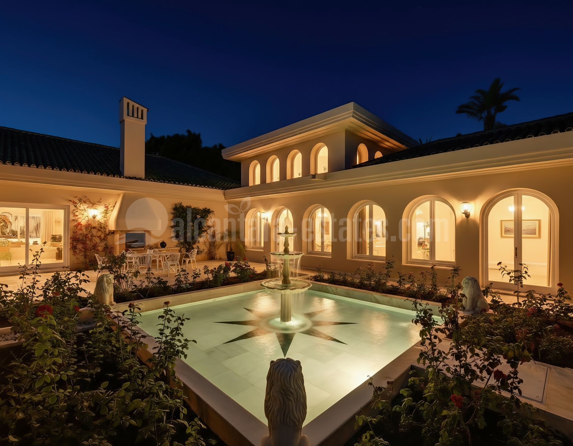Villa in Rio Real Golf, Marbella