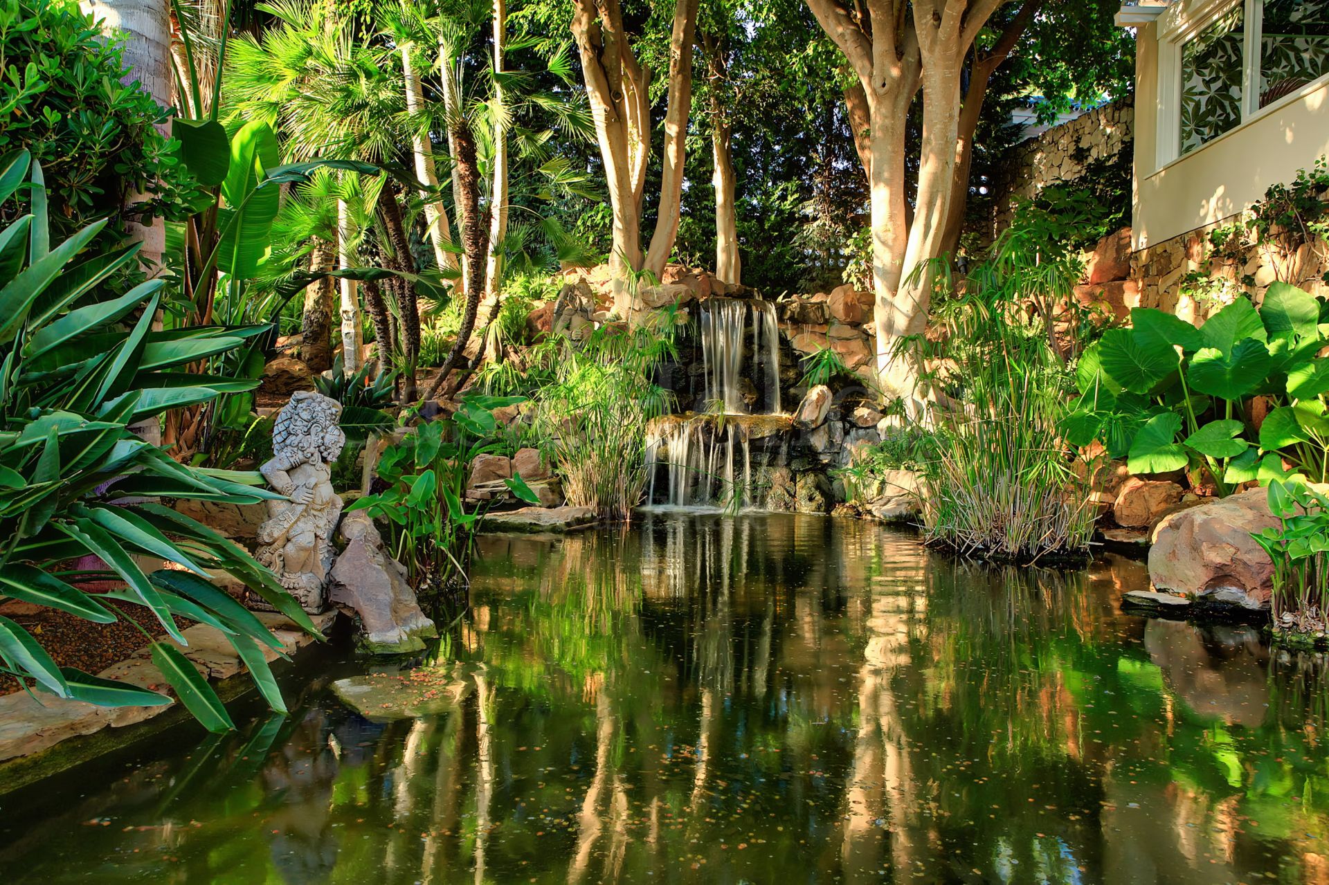 Villa en Rio Real Golf, Marbella