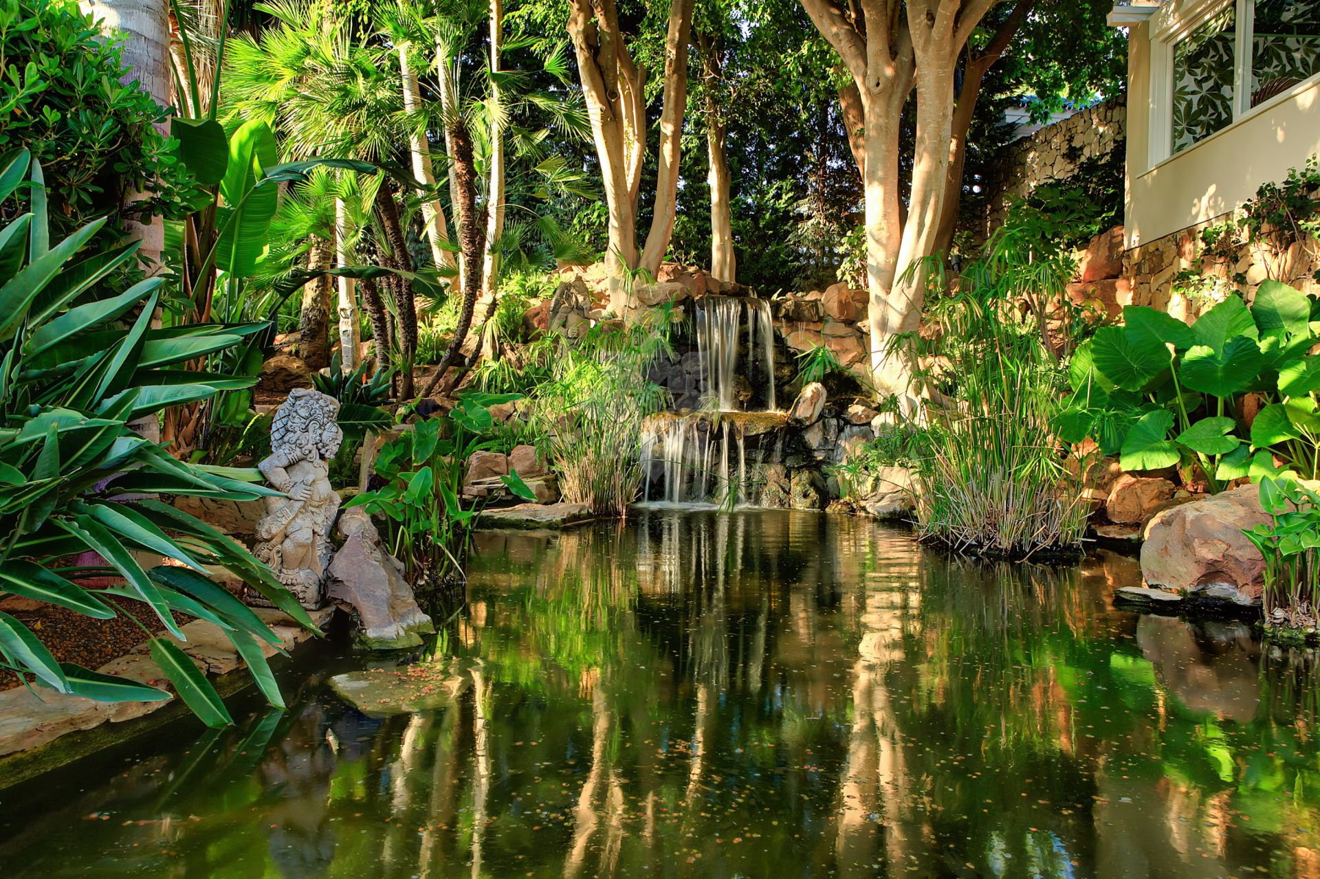 Villa en Rio Real Golf, Marbella