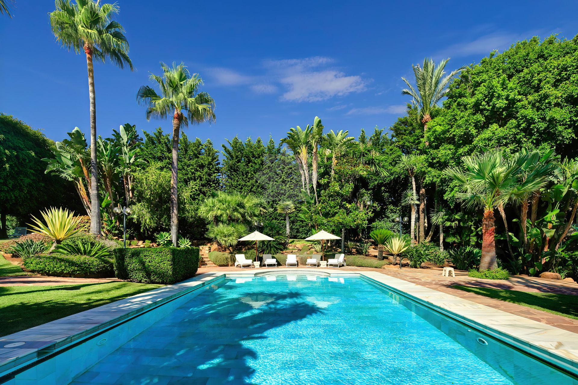 Villa en Rio Real Golf, Marbella