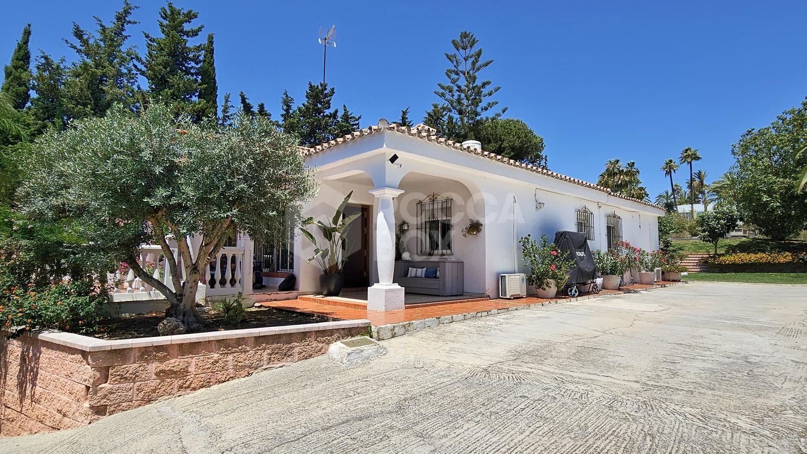 Villa for sale in Paraiso Barronal, Estepona East