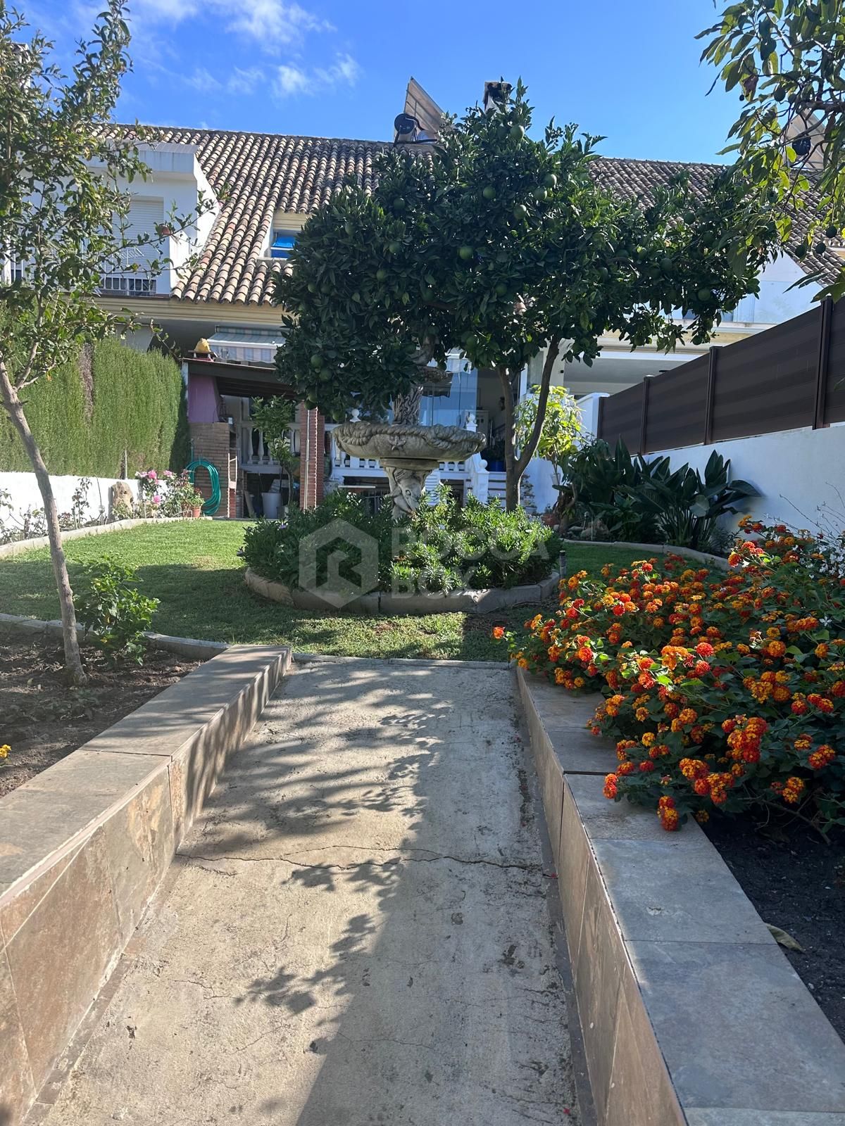 Town House for sale in Monte Biarritz, Estepona East
