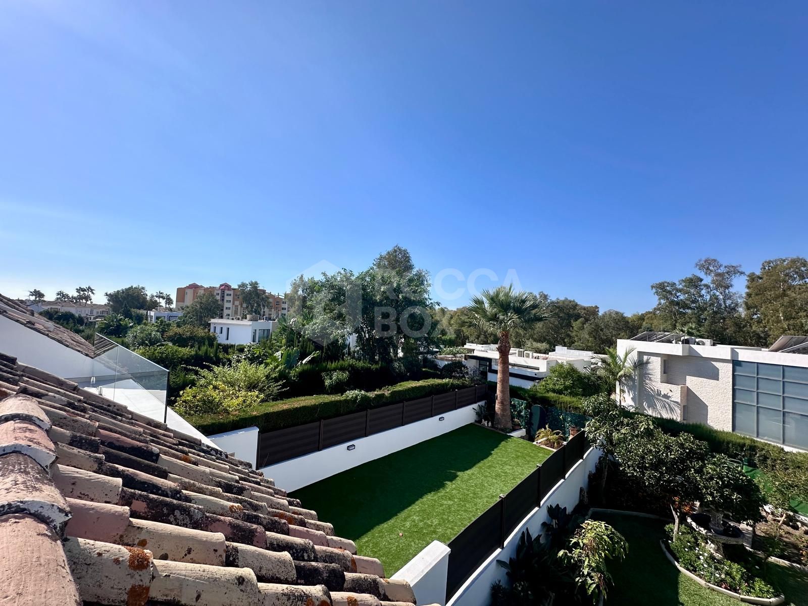 Town House for sale in Monte Biarritz, Estepona East