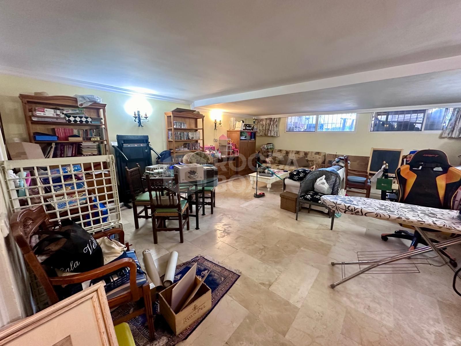 Town House for sale in Monte Biarritz, Estepona East