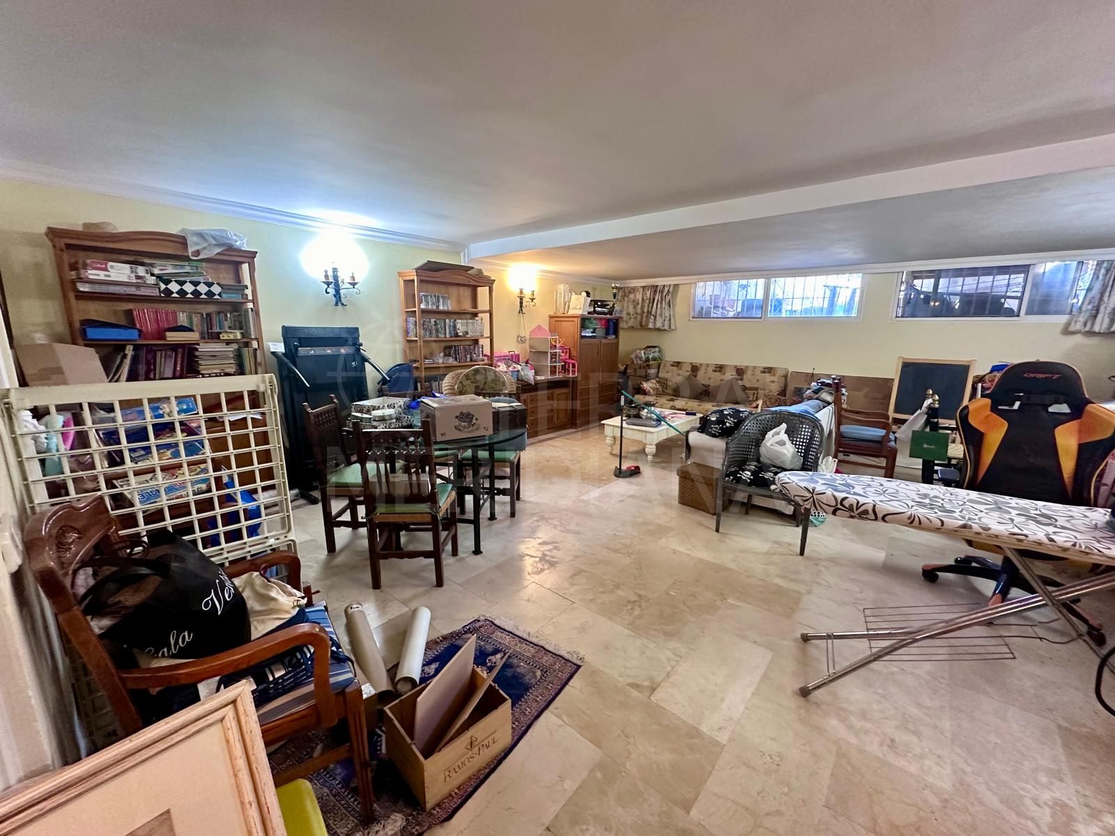 Town House in Monte Biarritz, Estepona