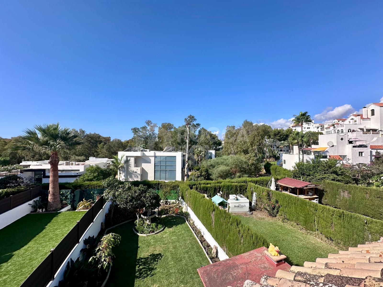 Town House for sale in Monte Biarritz, Estepona East
