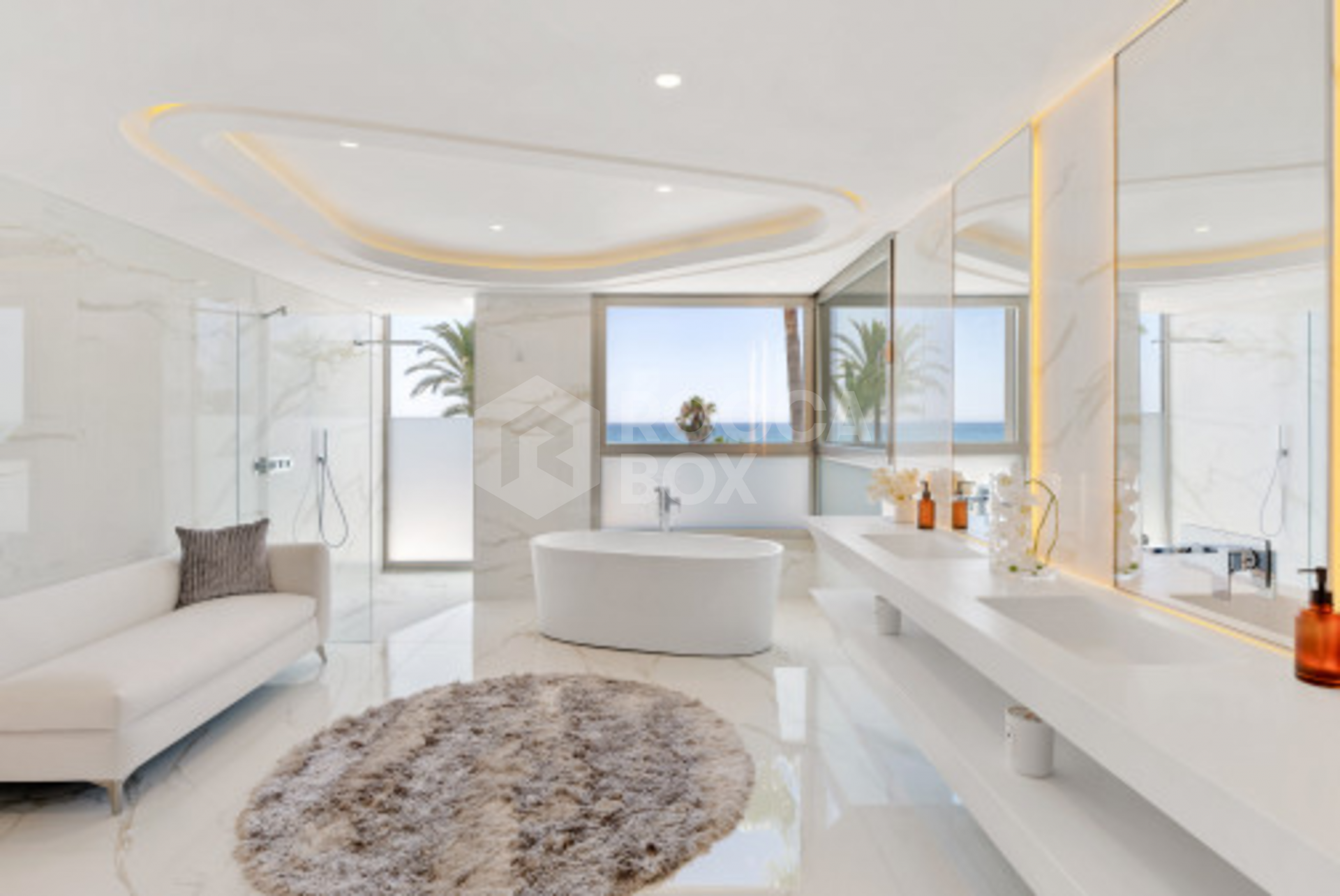 Villa for sale in Los Monteros Playa, Marbella East