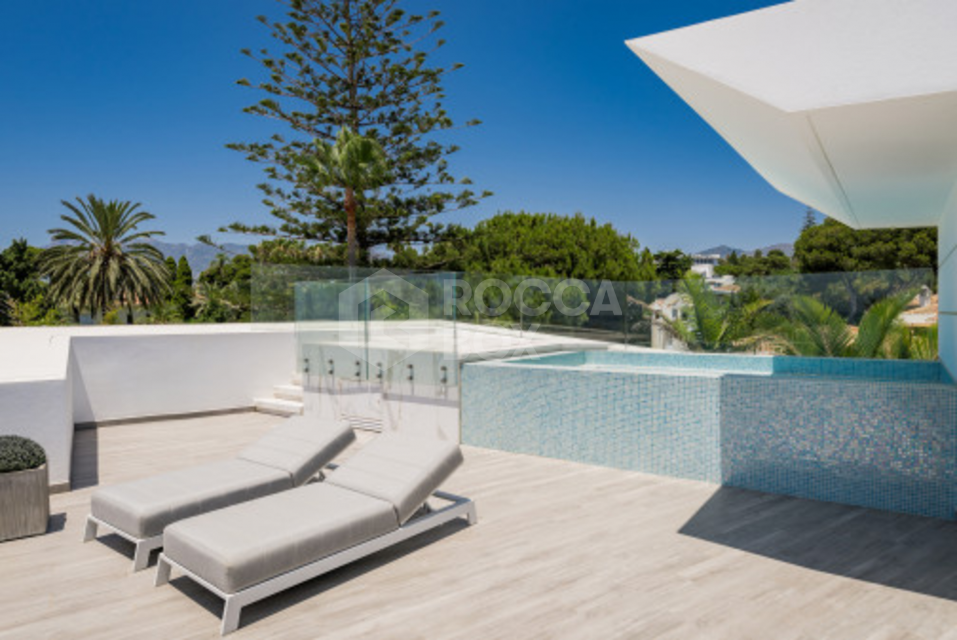 Villa for sale in Los Monteros Playa, Marbella East