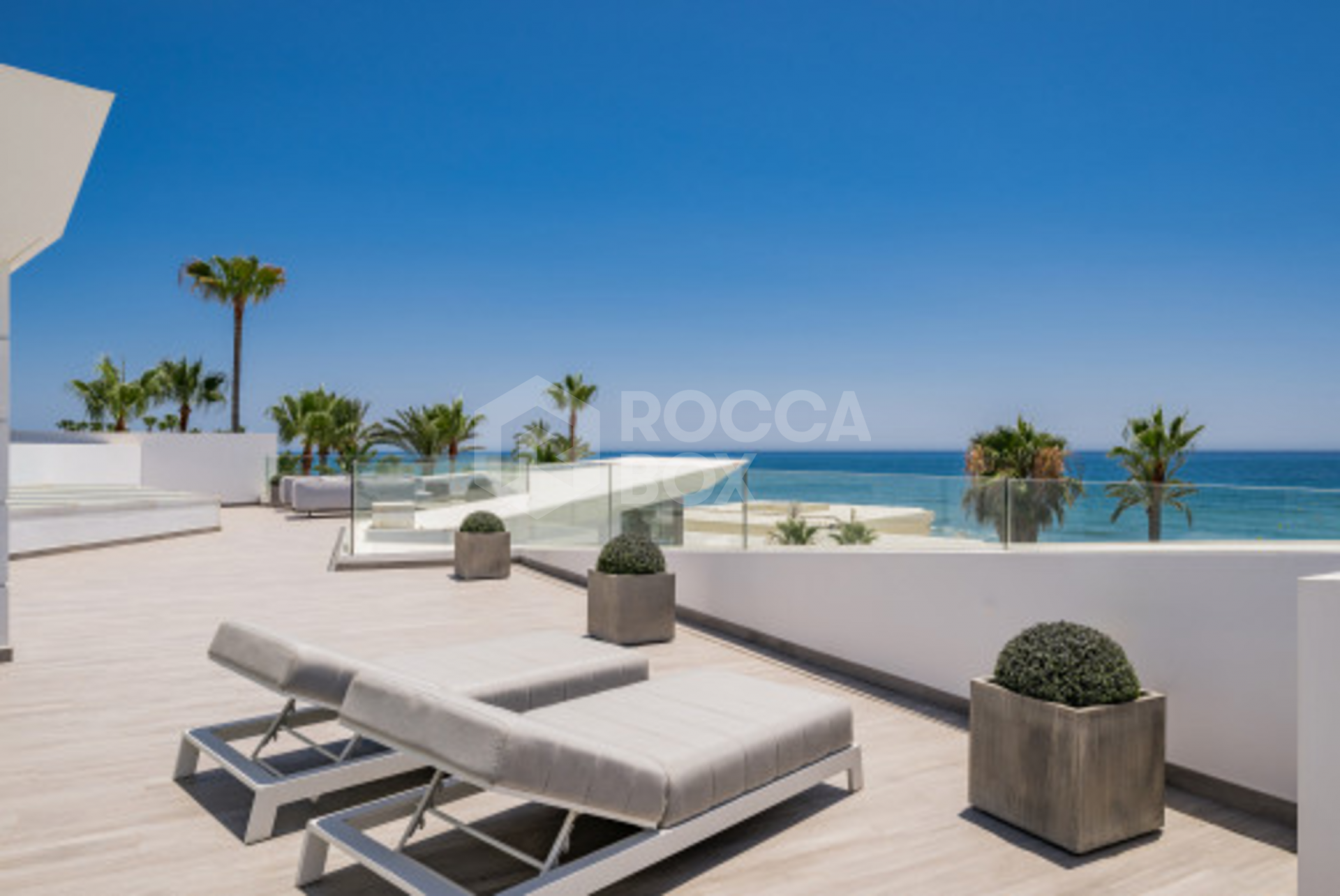 Villa for sale in Los Monteros Playa, Marbella East