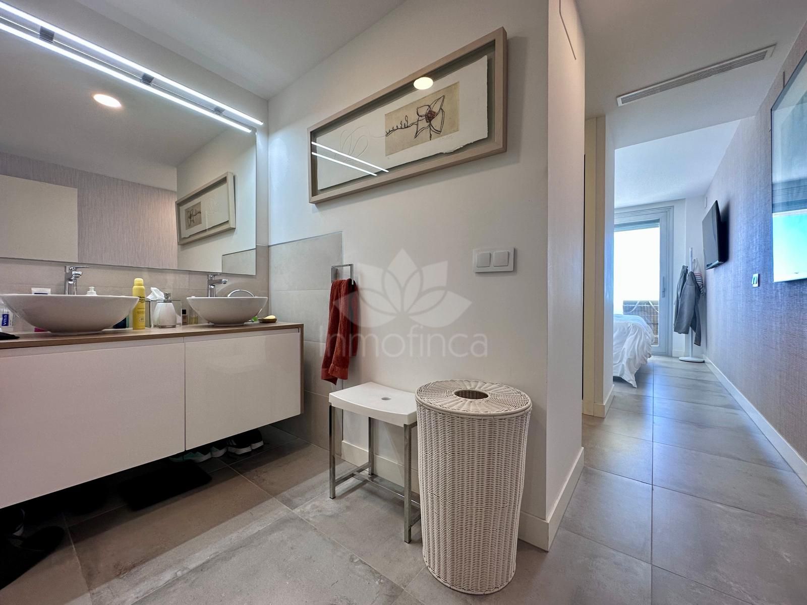 Apartment in El Higueron, Fuengirola