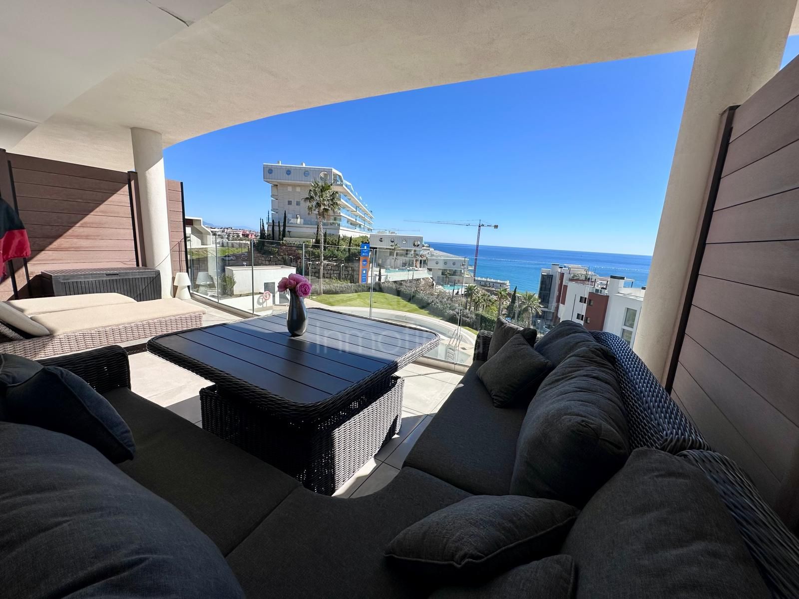 Apartment in El Higueron, Fuengirola