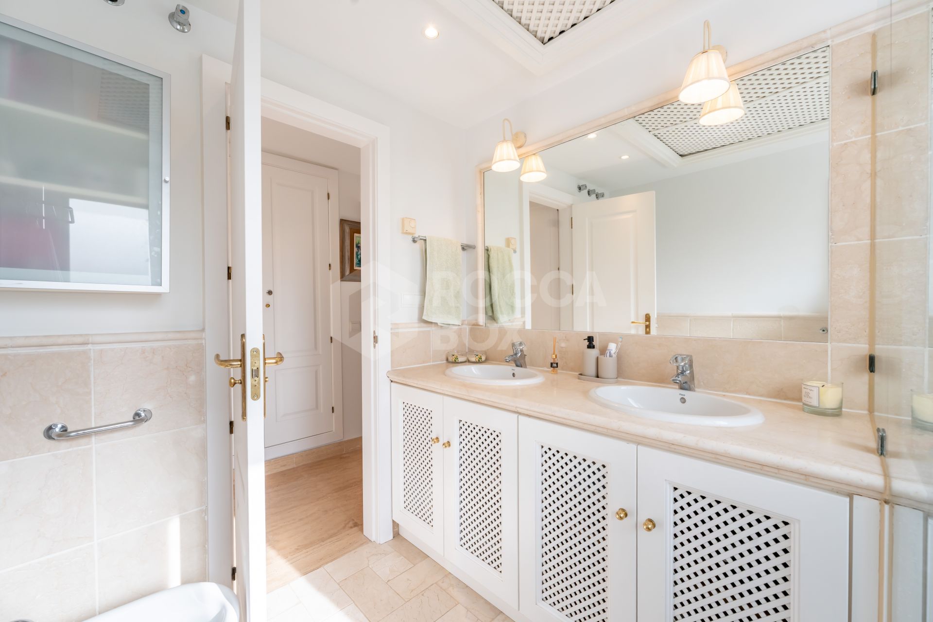 Apartment for sale in Rio Real, Marbella East