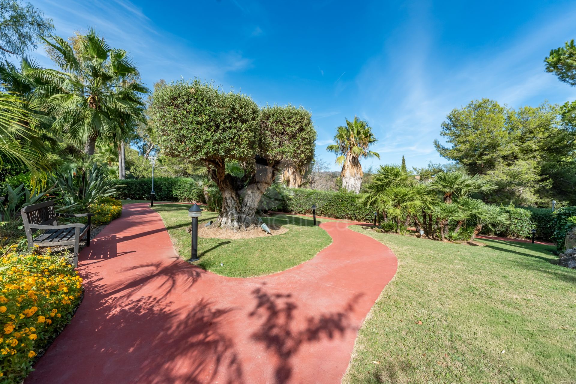 Apartamento en Rio Real, Marbella