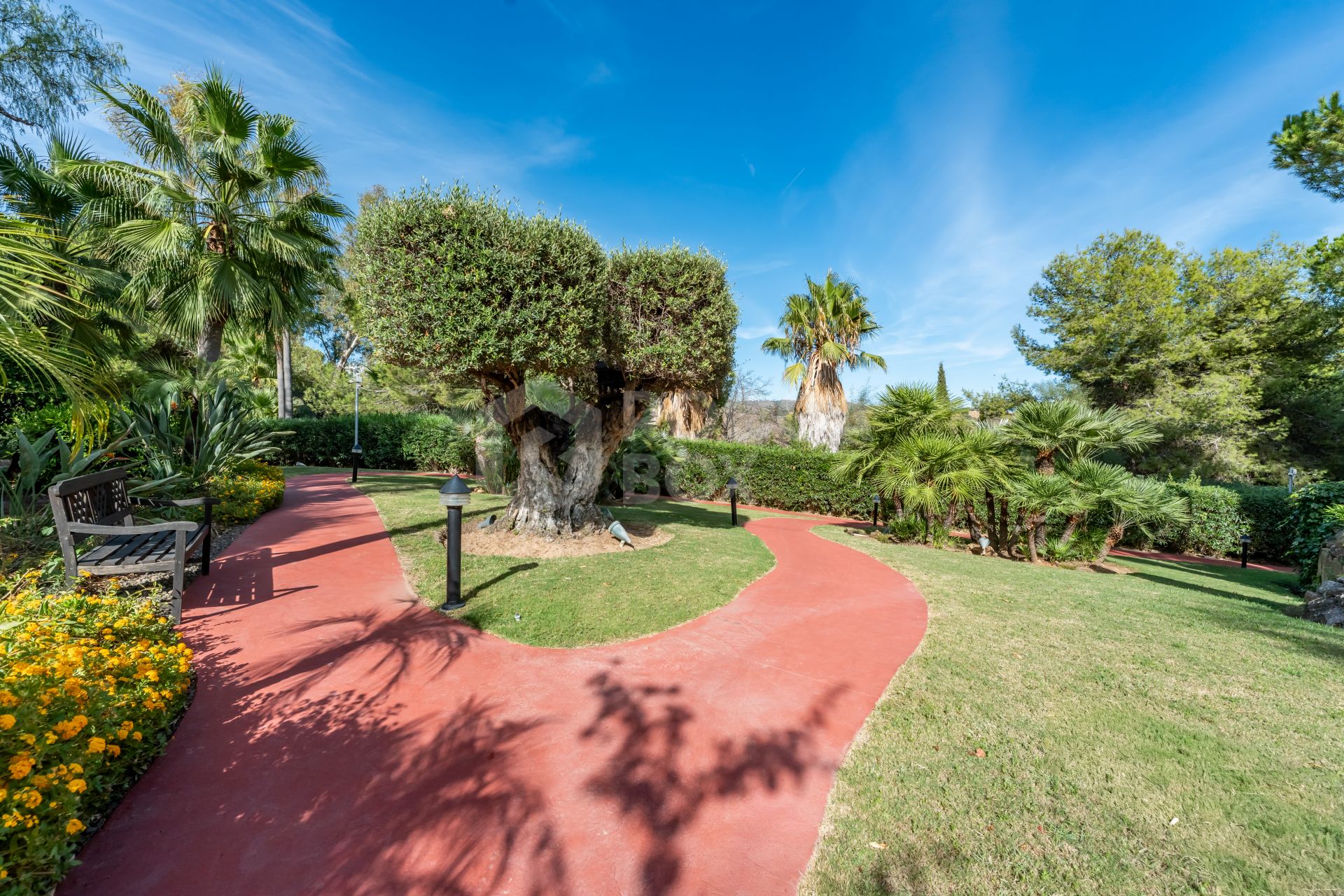 Apartment for sale in Rio Real, Marbella East