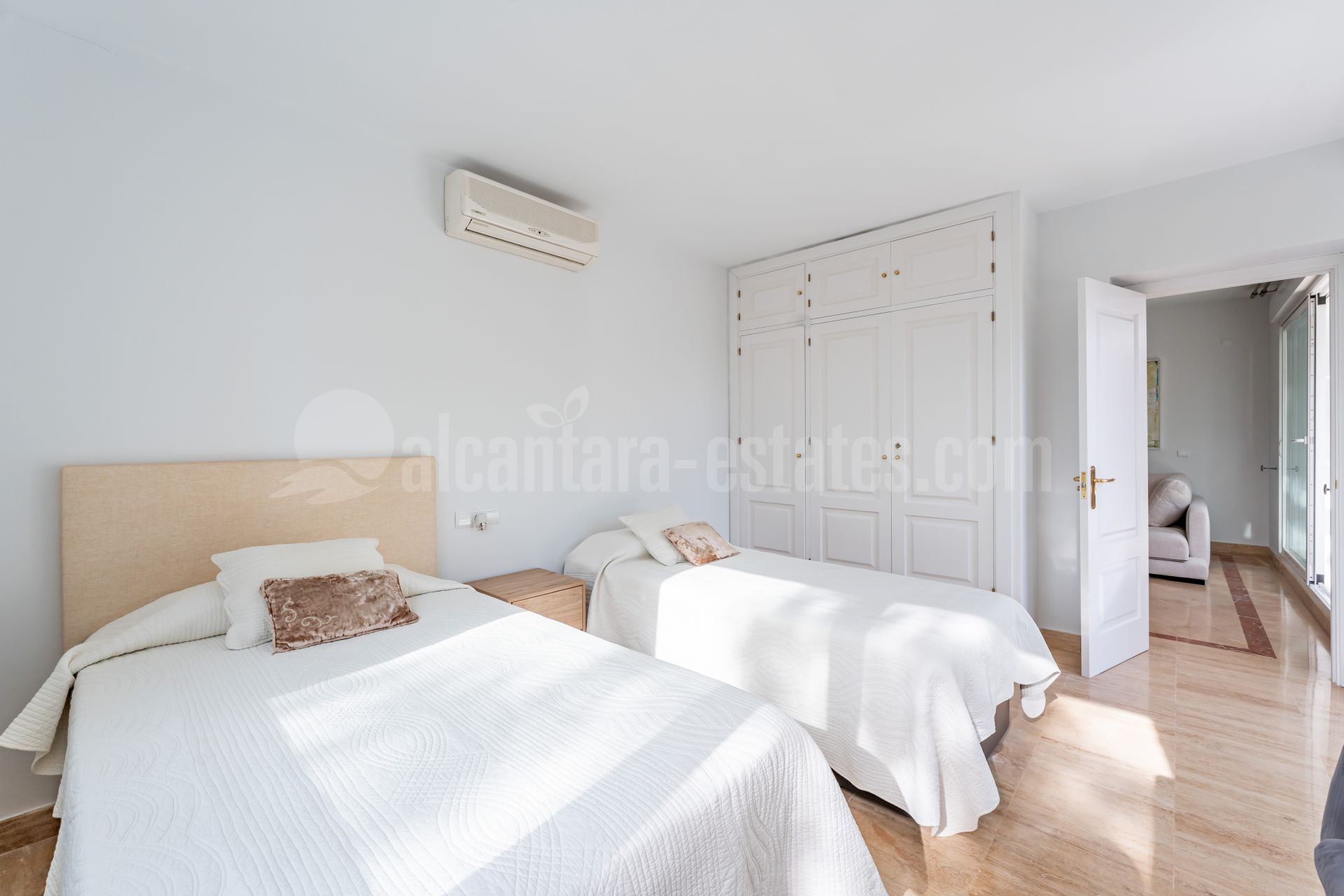 Apartamento en Rio Real, Marbella