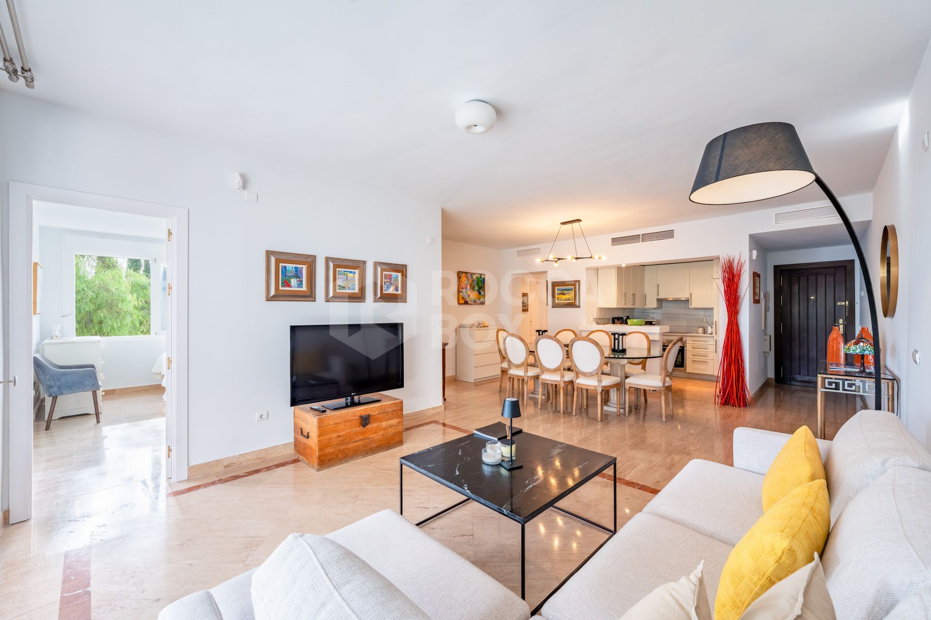 Apartment for sale in Rio Real, Marbella East