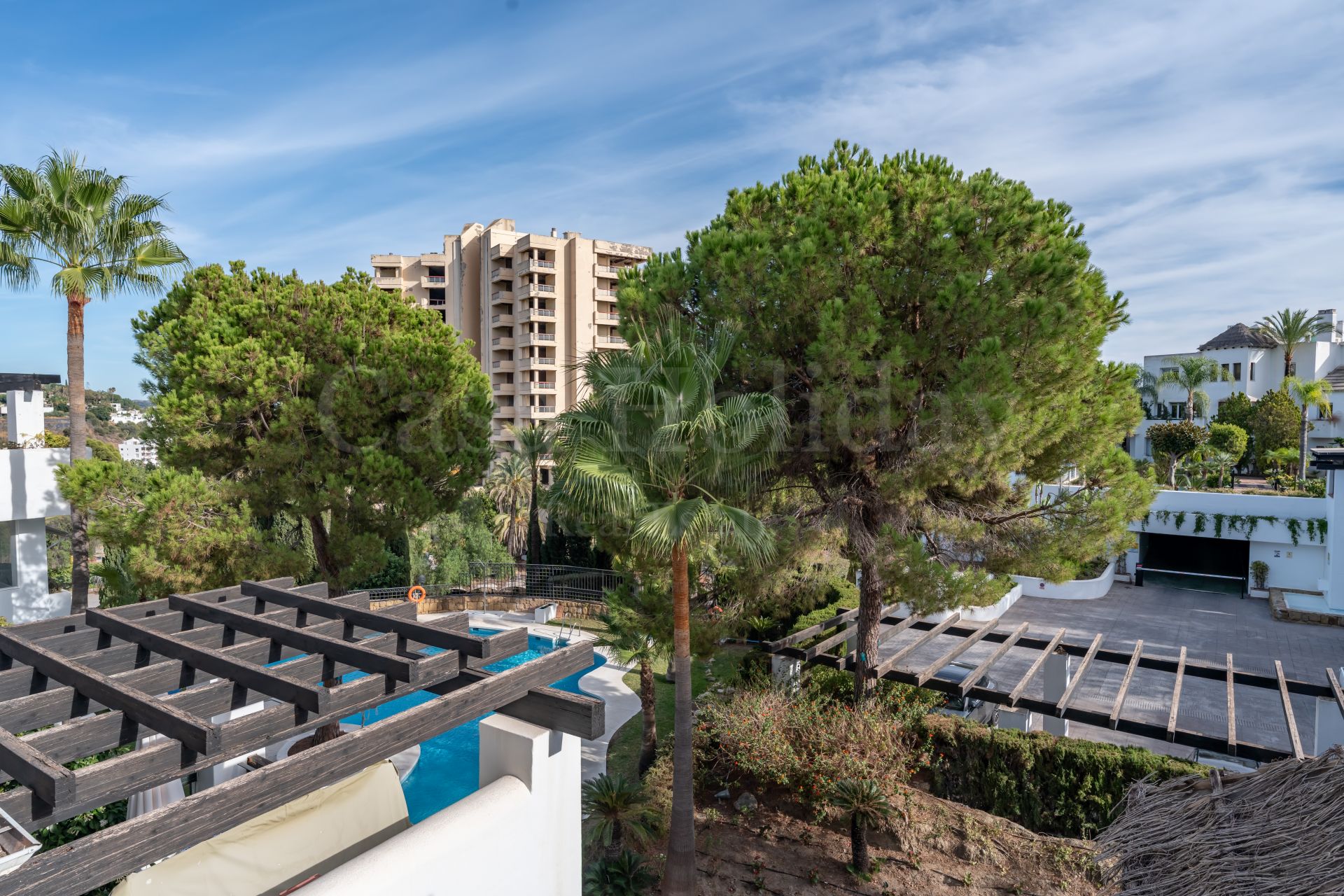 Apartamento en Rio Real, Marbella