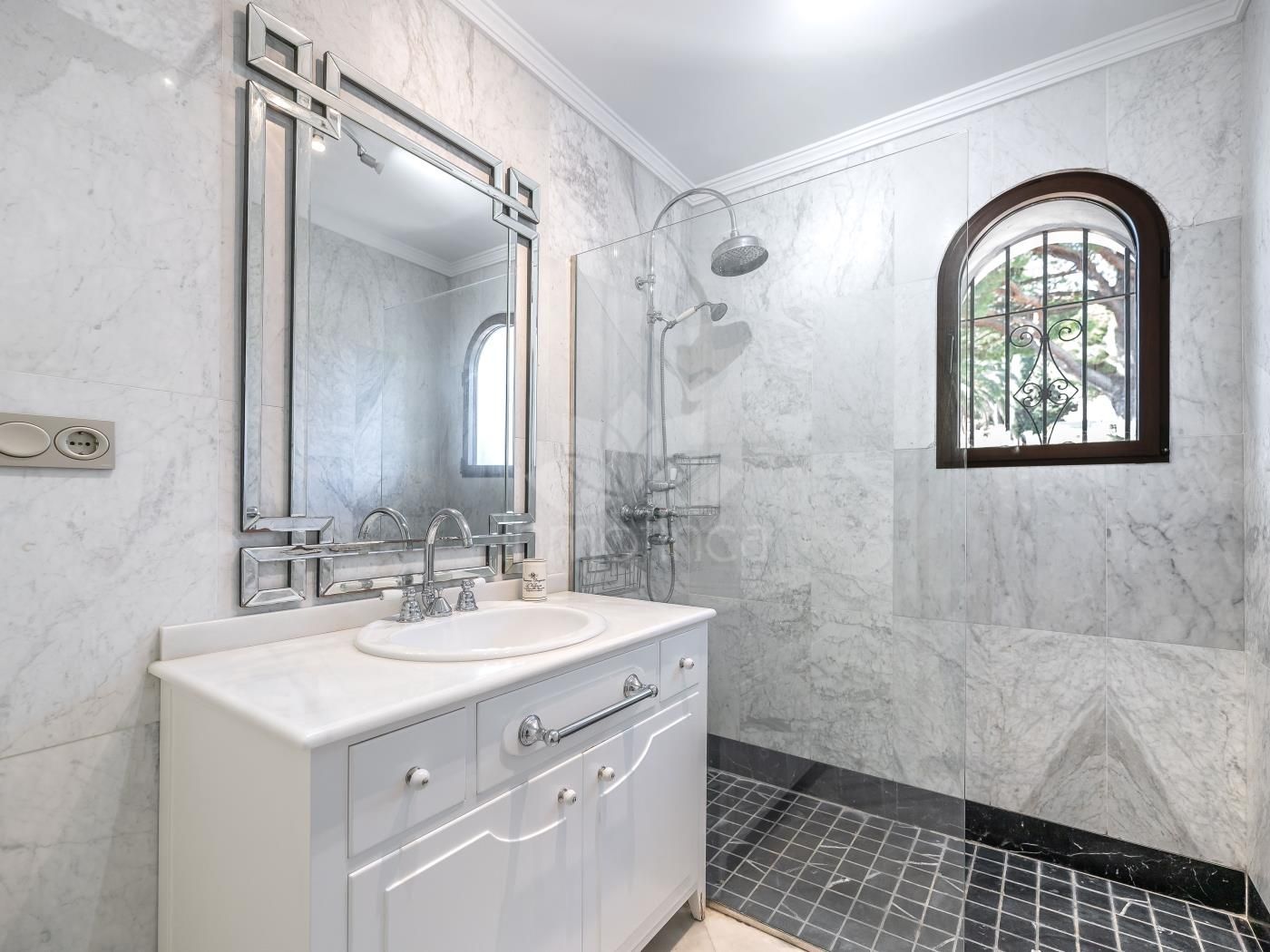 Villa in Rio Real, Marbella