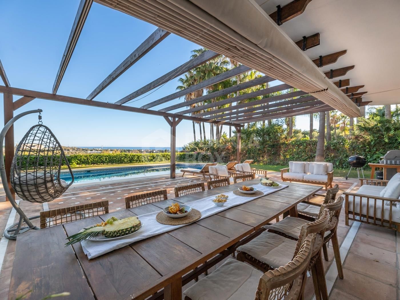 Exclusive villa for rent in Río Real, Marbella, with panoramic sea and valley views