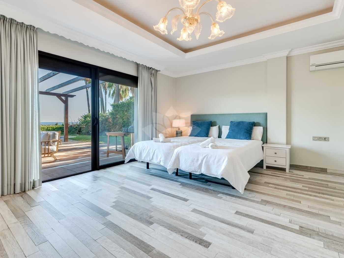 Villa in Rio Real, Marbella